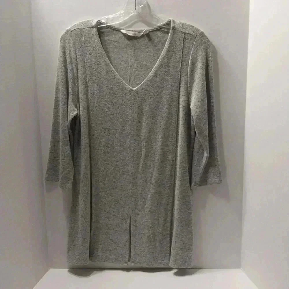 Soft Surroundings Gray Vneck Top Size S Long shirt, very soft 3/4 Sleeve